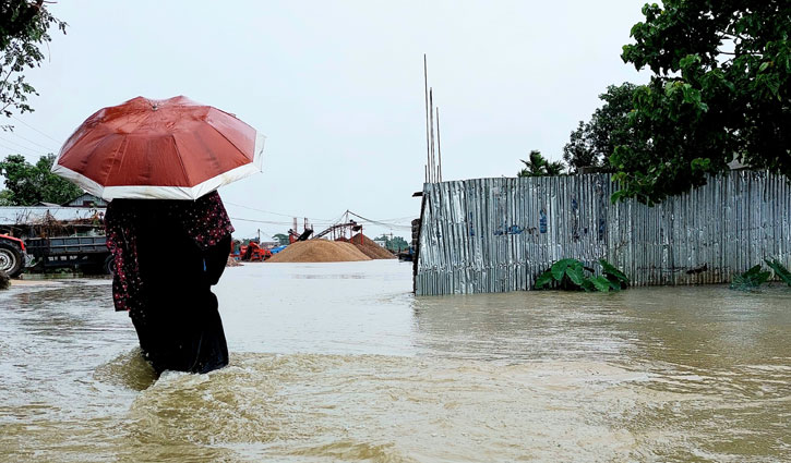 সুনামগঞ্জে পানিবন্দি লক্ষাধিক মানুষ